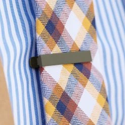 Warren Asher Pince à Cravate Courte Carré Kaki -Arkai Atlas Shop 11411 tieclip 1