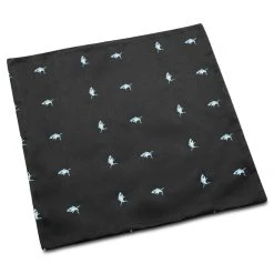Trendhim Pochette De Costume Réversible Noire à Motifs De Requins -Arkai Atlas Shop 14 31807ad7d05e4a49098c959c79630ab64