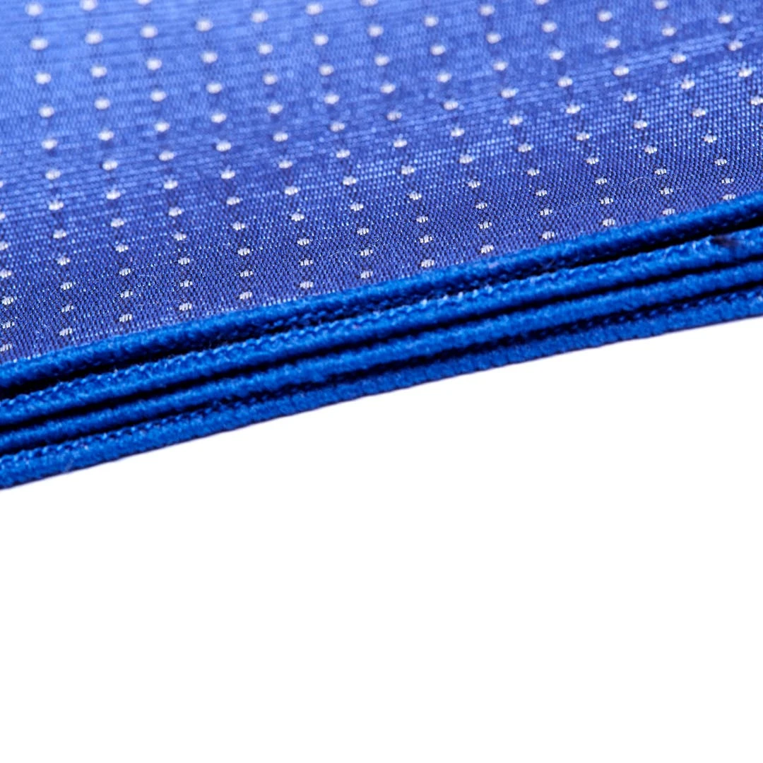 Trendhim Pochette De Costume En Soie Bleu Pastel à Pois Blancs 4 Trendhim Pochette De Costume En Soie Bleu Pastel à Pois Blancs – Image 2