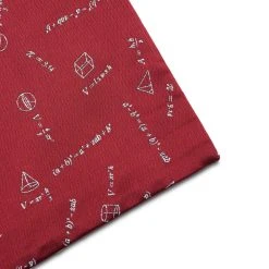 Trendhim Pochette De Costume Réversible Bordeaux Avec équations Mathématiques -Arkai Atlas Shop 15 2f3d40279a414ef1fb40d81521158f1e9