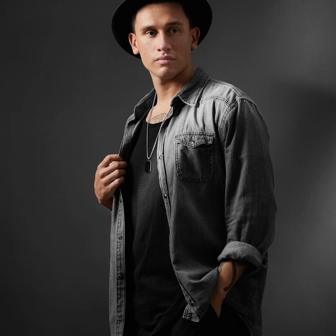 Arkai Collier Orisun Anthony à Pendentif En Onyx Noir 4 Arkai Collier Orisun Anthony à Pendentif En Onyx Noir – Image 3