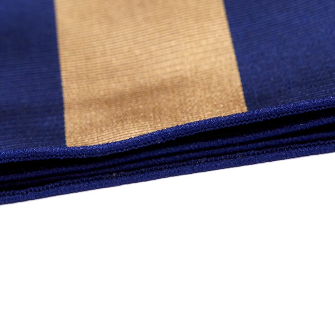 Trendhim Pochette De Costume En Soie Sable Et Bleu Marine 4 Trendhim Pochette De Costume En Soie Sable Et Bleu Marine – Image 2