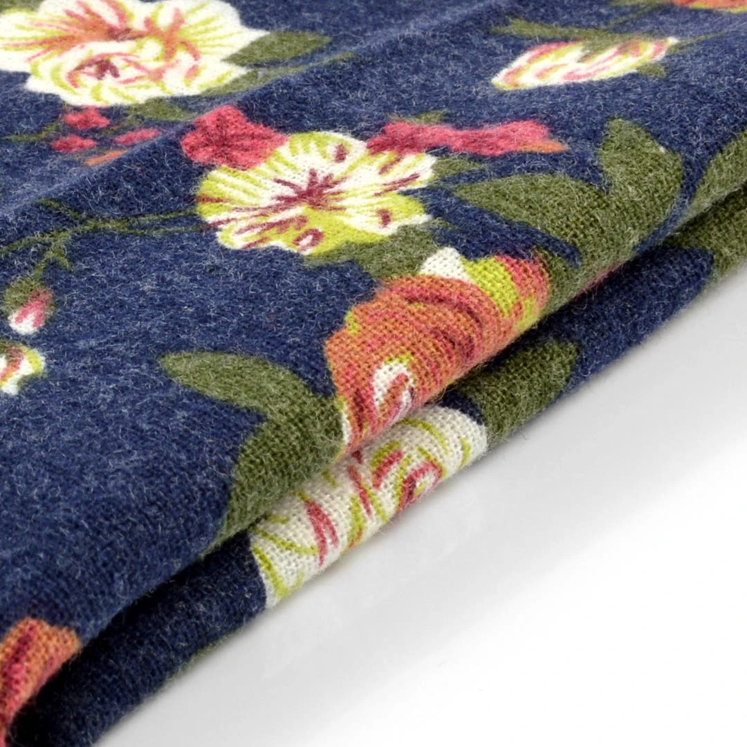 Tailor Toki Pochette De Costume Bleue à Fleurs 4 Tailor Toki Pochette De Costume Bleue à Fleurs – Image 2