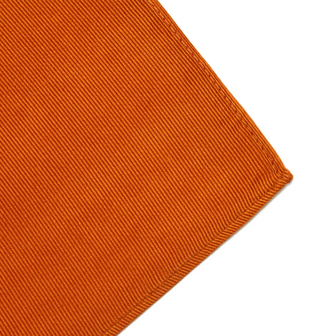 Bohemian Revolt Pochette De Costume Orangée En Sergé De Soie 5 Bohemian Revolt Pochette De Costume Orangée En Sergé De Soie – Image 3