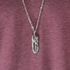 Fort Tempus Pendentif Plume 9 Fort Tempus Pendentif Plume -Arkai Atlas Shop 31 feathers steel necklace cropped2