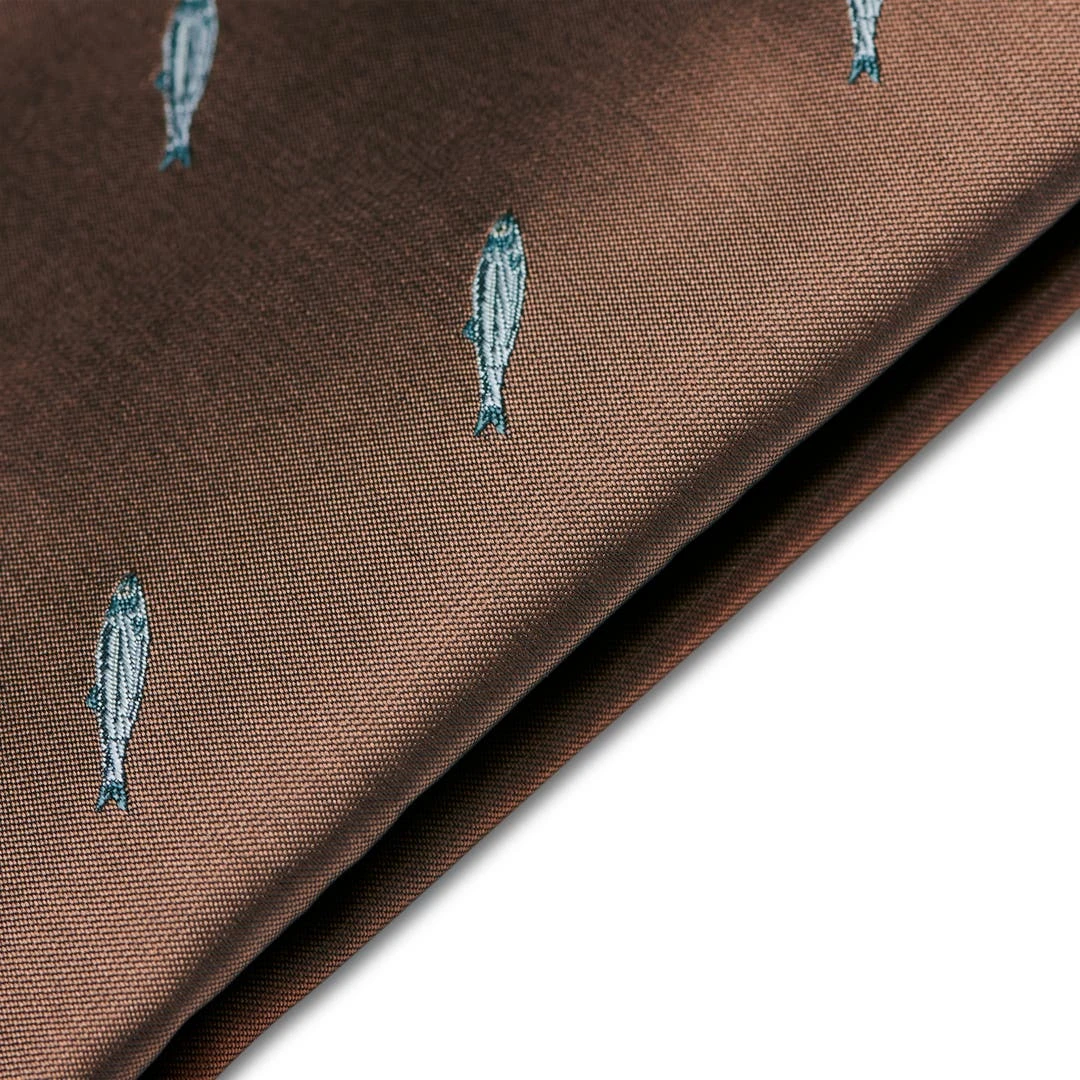 Trendhim Pochette De Costume Réversible Marron à Motifs De Poissons 4 Trendhim Pochette De Costume Réversible Marron à Motifs De Poissons – Image 2