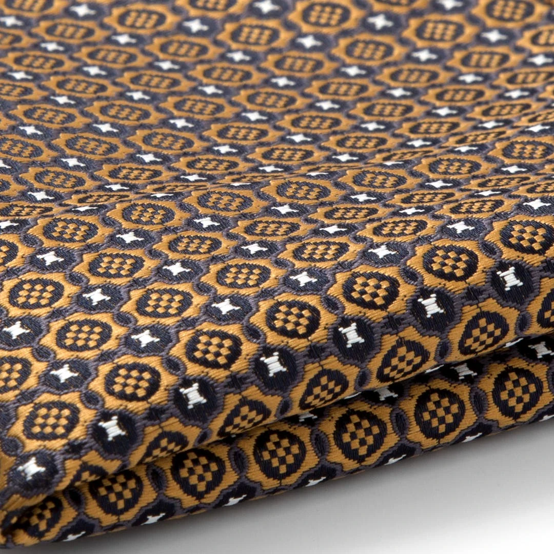 Tailor Toki Pochette De Costume Dorée à Motif étoilé 4 Tailor Toki Pochette De Costume Dorée à Motif étoilé – Image 2