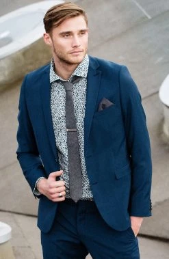 Bohemian Revolt Pochette De Costume Gris Foncé à Carreaux 11 Bohemian Revolt Pochette De Costume Gris Foncé à Carreaux -Arkai Atlas Shop billed 1 136