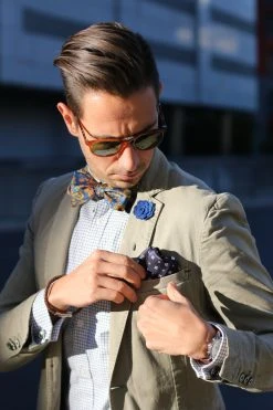 Tailor Toki Pochette De Costume Bleue à Motif Floral 9 Tailor Toki Pochette De Costume Bleue à Motif Floral -Arkai Atlas Shop img 1984 2