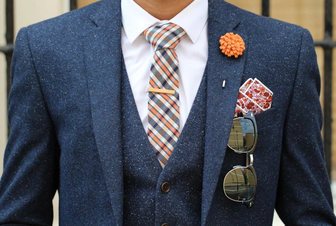 Warren Asher Petite Pince à Cravate En Bois De Chêne Rouge 8 Warren Asher Petite Pince à Cravate En Bois De Chêne Rouge – Image 6