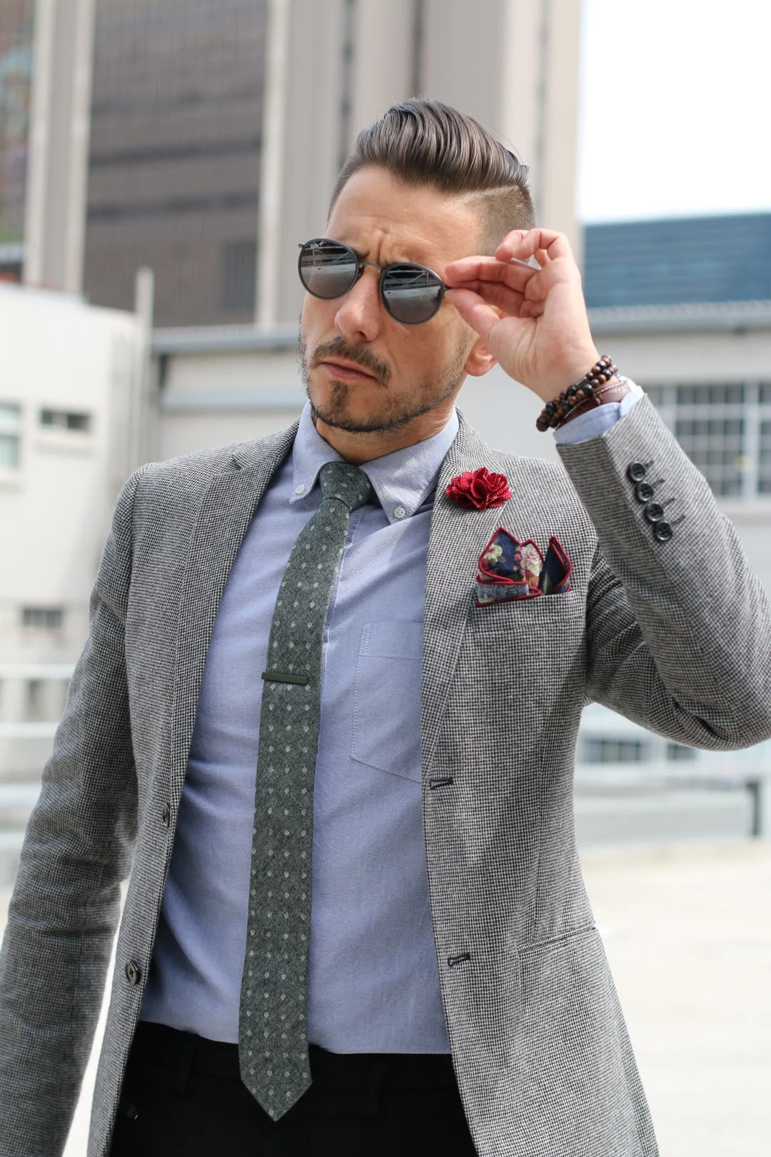 Tailor Toki Pochette De Costume Bleue à Fleurs 7 Tailor Toki Pochette De Costume Bleue à Fleurs – Image 5