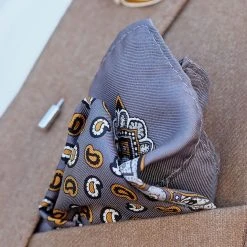 Tailor Toki Pochette De Costume En Soie Gris Fantaisie -Arkai Atlas Shop pocket square 1 4