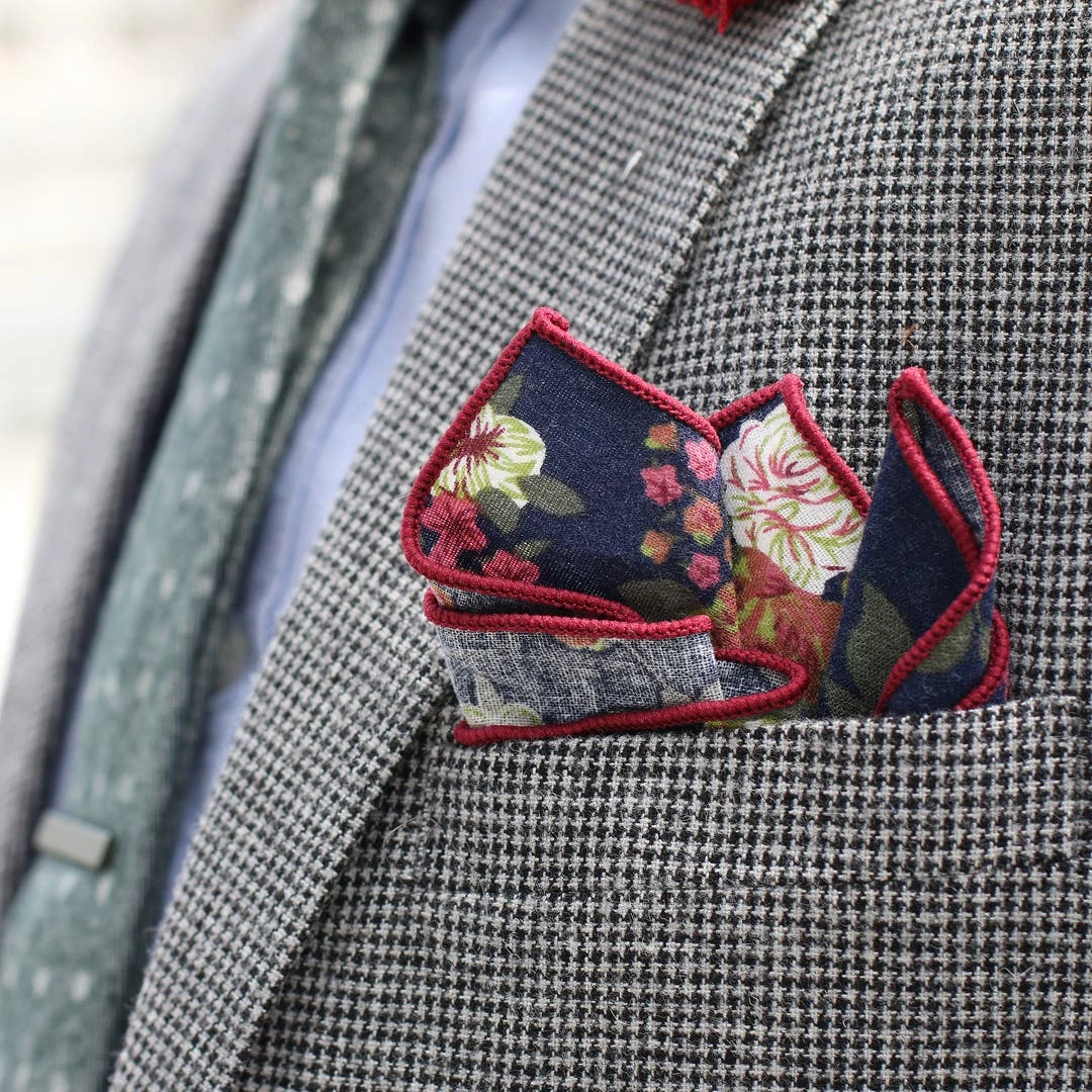 Tailor Toki Pochette De Costume Bleue à Fleurs 5 Tailor Toki Pochette De Costume Bleue à Fleurs – Image 3