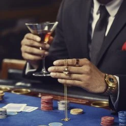 Seizmont Ace | Collier à Double Pendentif Doré "L'as De Carreau" Et "Le Trèfle à 4 Feuilles" -Arkai Atlas Shop rel ace drop27 id killian 1x1 30 25452 1