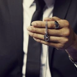 Seizmont Ace | Collier à Double Pendentif Argenté "L'as De Pique" Et "Le Fer à Cheval" 10 Seizmont Ace | Collier à Double Pendentif Argenté "L'as De Pique" Et "Le Fer à Cheval" -Arkai Atlas Shop rel ace drop27 silver id killian 1x1 26