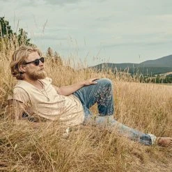 Arkai Atlas | Collier En Acier Inoxydable Doré à Pendentif Rotatif Mappemonde En Azurite Et Malachite -Arkai Atlas Shop rel atlas drop35 necklace5 tobias stelzner 1x1 4 25811