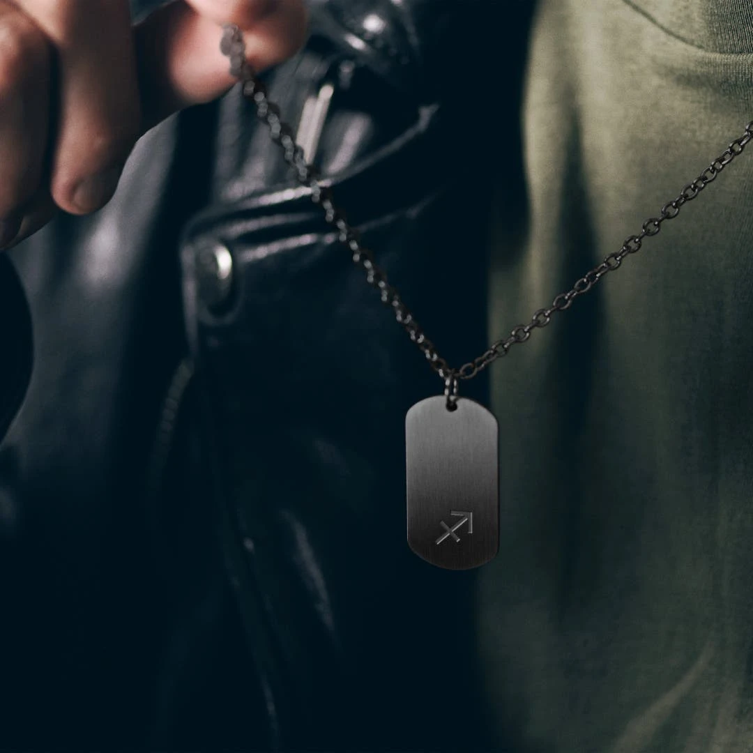 Lucleon Collier Zodiaque En Acier Gunmetal - Le Sagittaire 4 Lucleon Collier Zodiaque En Acier Gunmetal - Le Sagittaire – Image 2