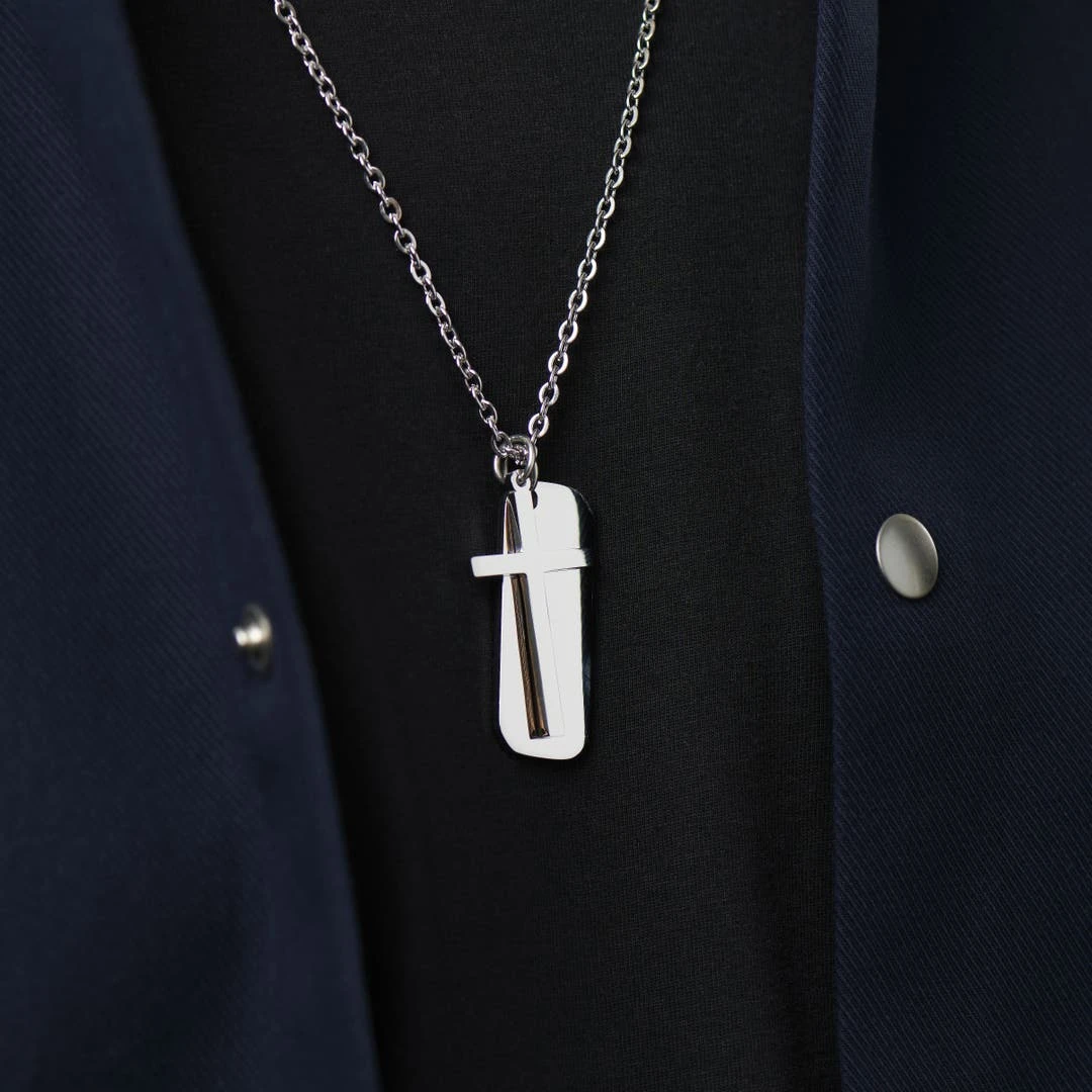 Fort Tempus Collier D'Emmanuel & Plaque Militaire 5 Fort Tempus Collier D'Emmanuel & Plaque Militaire – Image 3