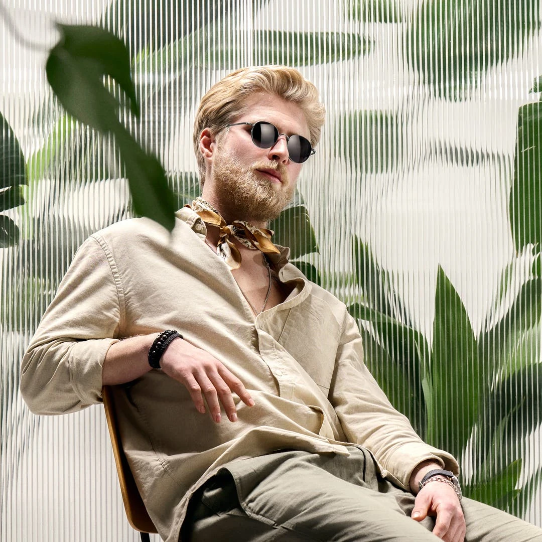 Arkai Occasus | Lunettes De Soleil En Titane Gris Anthracite à Verres Ronds Polarisés 6 Arkai Occasus | Lunettes De Soleil En Titane Gris Anthracite à Verres Ronds Polarisés – Image 4