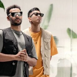 Otsu Occasus | Lunettes De Soleil Carrées Translucides à Verres Gris Polarisés -Arkai Atlas Shop rst spring 23 otsu sunglasses square greyblack 1c 1