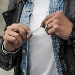 Lucleon Collier à Croix Argentée Le Fils -Arkai Atlas Shop sdfjsdf893525