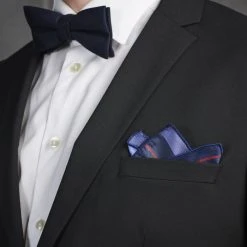 Trendhim Pochette De Costume En Soie à Rayures Bleu Marine, Rouges Et Bleu Pastel 10 Trendhim Pochette De Costume En Soie à Rayures Bleu Marine, Rouges Et Bleu Pastel -Arkai Atlas Shop ste megashoot pocketsqaure 15632 12