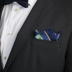 Trendhim Pochette De Costume En Soie à Rayures Bleu Marine, Vertes Et Or -Arkai Atlas Shop ste megashoot pocketsqaure 15635 2