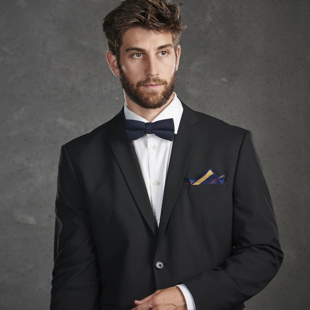 Trendhim Pochette De Costume En Soie à Rayures Bleu Marine, Or Et Rouge 6 Trendhim Pochette De Costume En Soie à Rayures Bleu Marine, Or Et Rouge – Image 4