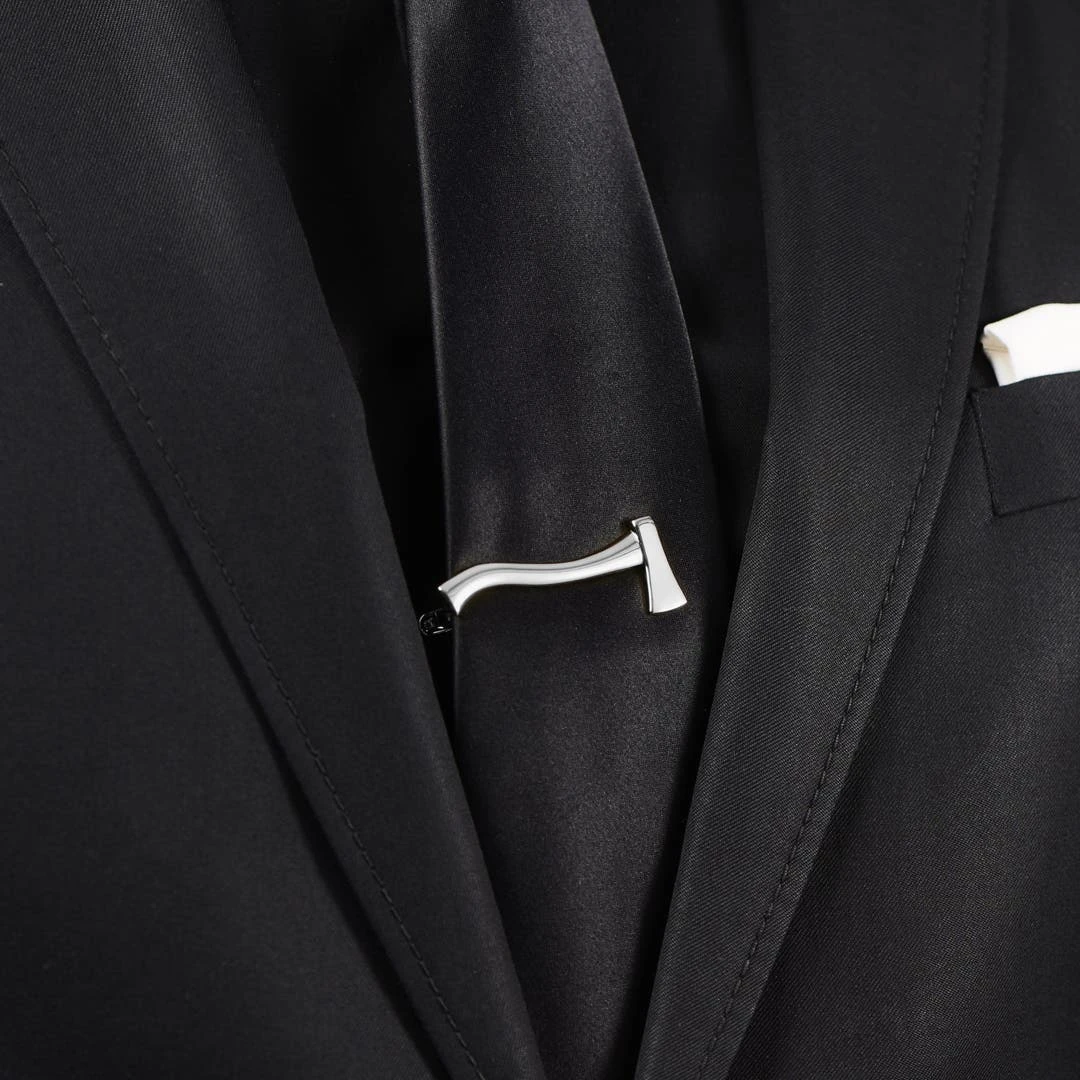 Warren Asher Pince à Cravate Argentée En Forme De Hache 6 Warren Asher Pince à Cravate Argentée En Forme De Hache – Image 4