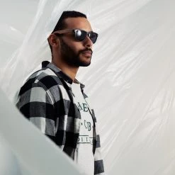 Waykins Lunettes De Soleil Rétro Noires à Verres Polarisés Et Branches En Bois 10 Waykins Lunettes De Soleil Rétro Noires à Verres Polarisés Et Branches En Bois -Arkai Atlas Shop ste sd12 sunglasses nathangw 15 1x1 25018